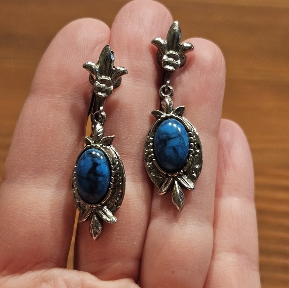 Arthur Pepper ART Faux Turquoise Bear Paw Necklace Clip Earring Set - Picture 8 of 11